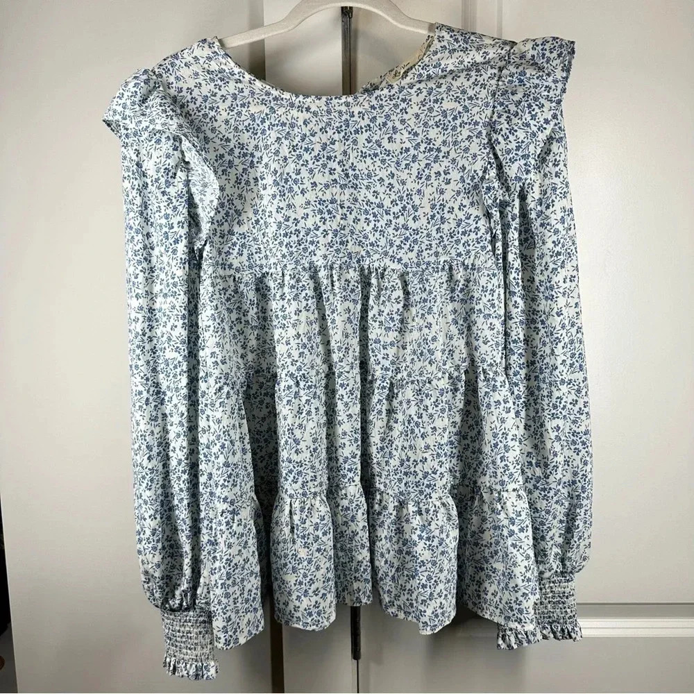 La Ven Cottage Core Blue Ditsy Floral Blouse‎ Gorgeous Tie Back Detail Medium